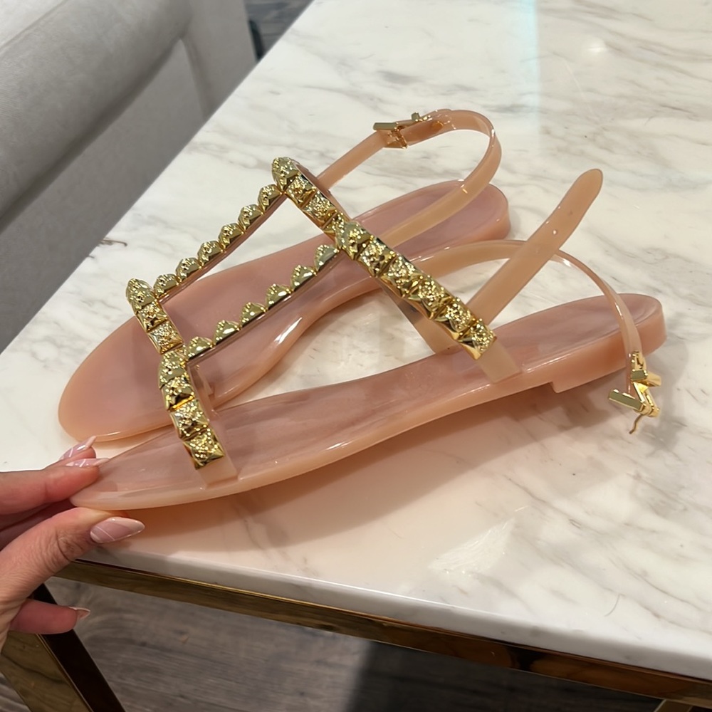 Stuart Weitzman - Picture 2 of 7